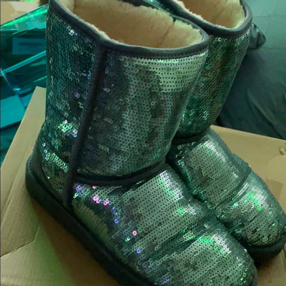 W classic short sparkles